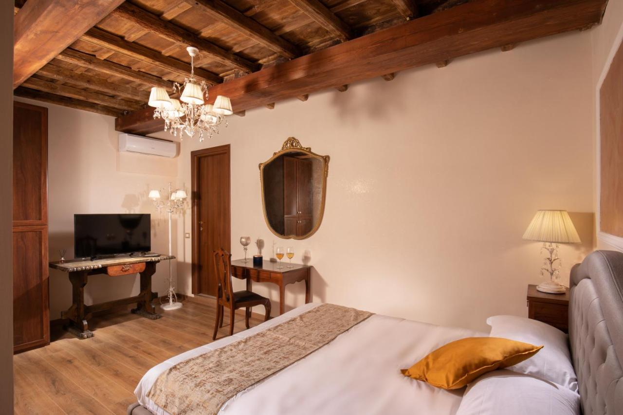 Residenza Nobile Laurina Affittacamere Roma